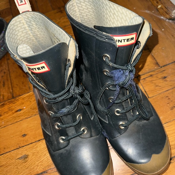 LAST CHANCE! Hunter lace up rainboots - Picture 2 of 6